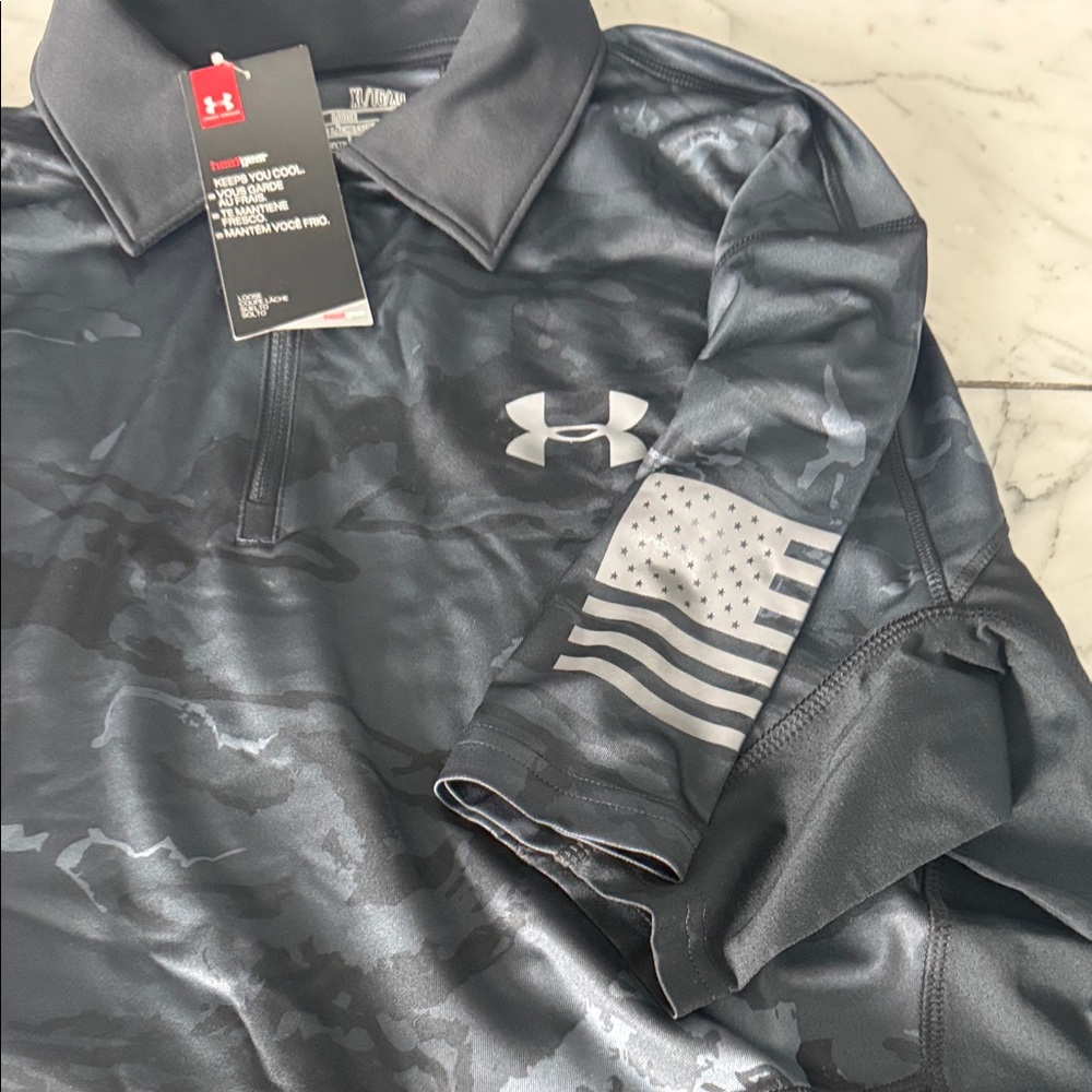 FINAL SALE 🏷️ Under Armour Men's Black Polo - Picture 4 of 6